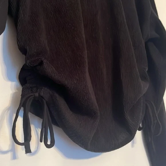 Zara Textured Drawstring Longsleeve - Picture 3 of 3